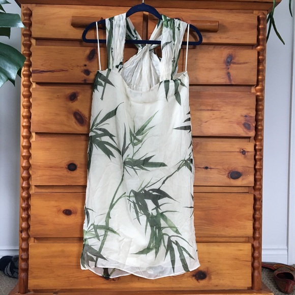 Cross neck loose silk mini dress - Picture 4 of 4